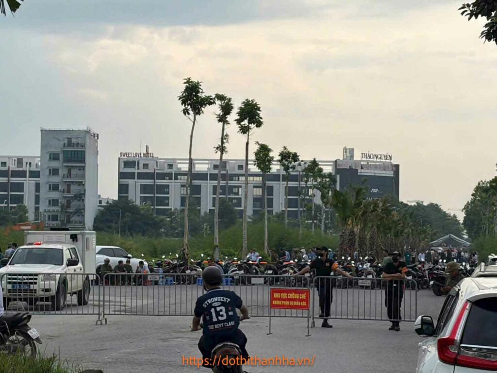 quay rào tôn a1 thanh hà